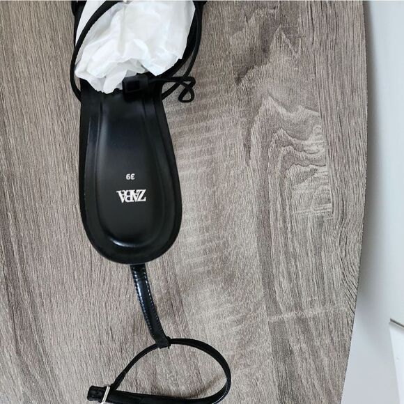 NEW WOMEN'S ZARA SANDALS RHINESTONE STRAPPY BLACK COLOR SIZE 8 EU 39. - Picture 5 of 6